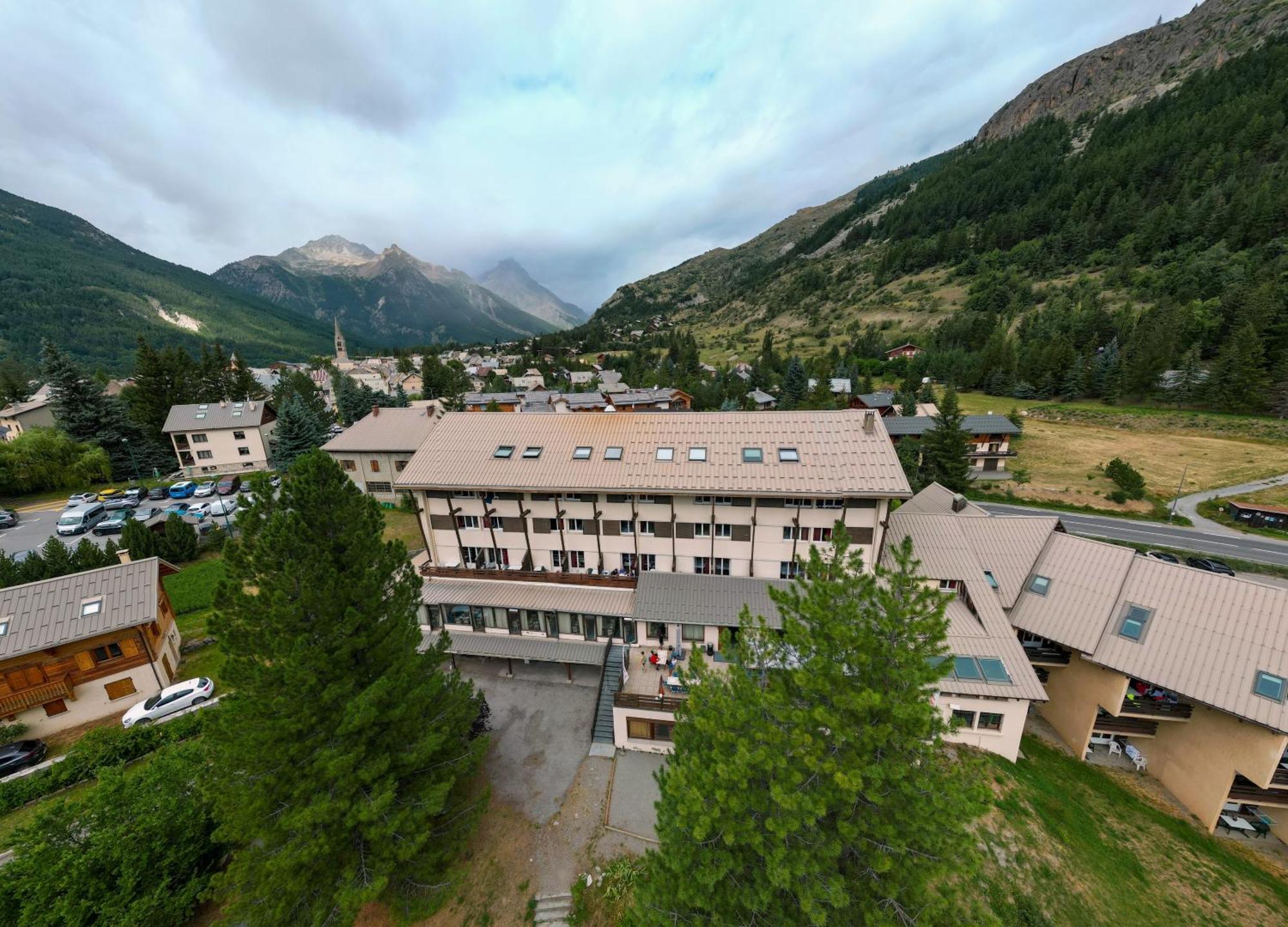 Vvf Serre Chevalier Briancon 르몬티얼레벵즈 외부 사진
